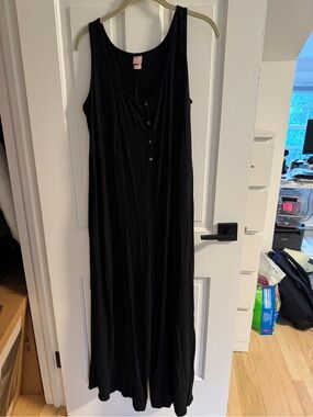 Black Sleeveless Maternity Jumpsuit with Front Buttons